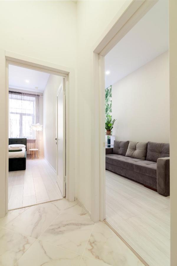 Bv Apartments Cozy In Center Lwów Zewnętrze zdjęcie