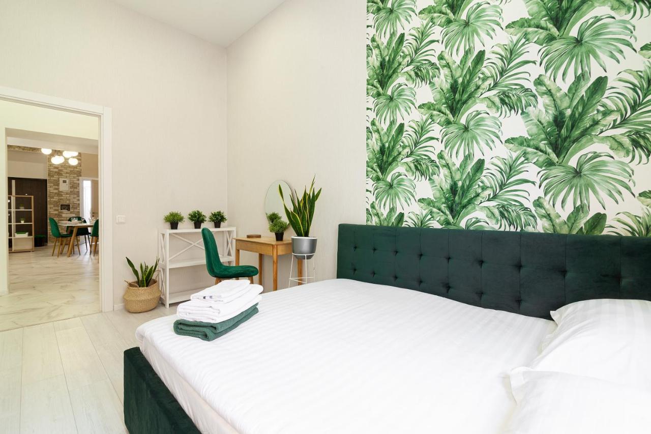 Bv Apartments Cozy In Center Lwów Zewnętrze zdjęcie